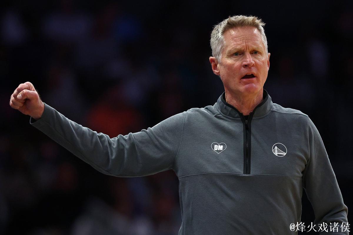 科尔:今晚是防守端拖累了球队,我们本有机会能够赢下比赛 科尔:今晚是防守端拖累了球队,我们本有机会能够赢下比赛